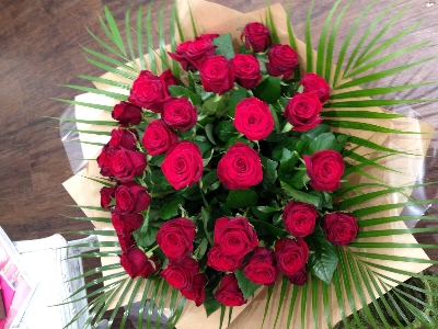 Luxury Red Rose handtied