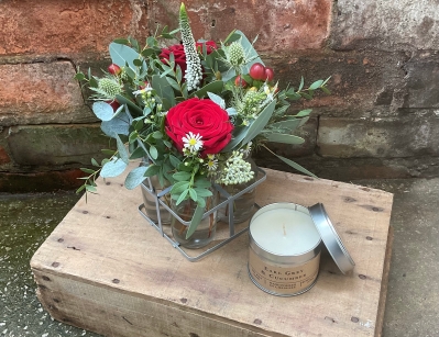 Mini milk bottle set with candle