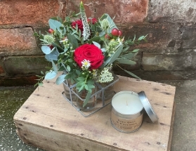 Mini milk bottle set with candle